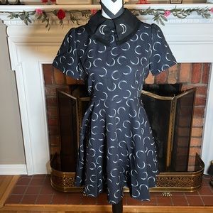Katakomb Just a Phaze Moon Collar Dress Size L